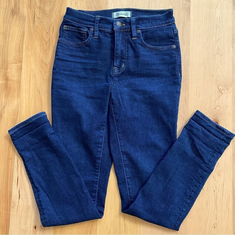 Madewell Women’s 9” Mid-Rise Skinny Jeans dark wash